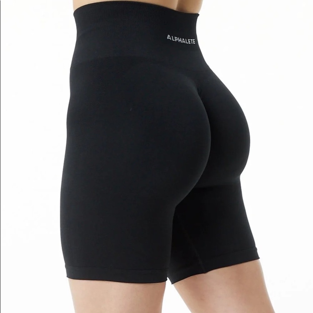 Alphalete amplify scrunch butt seamless leggings shorts size m 7.5”